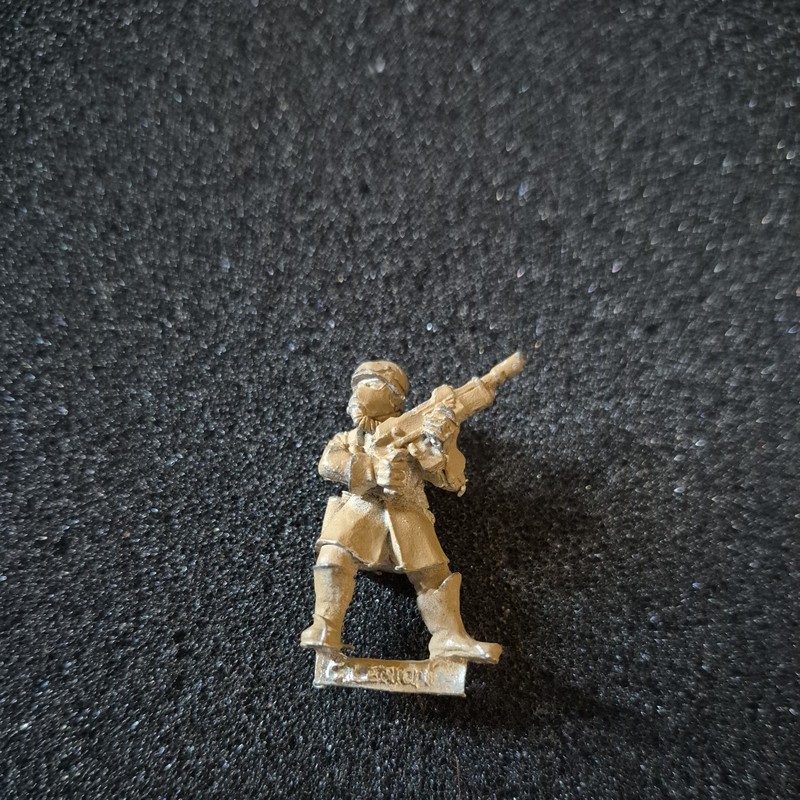 Warhammer 40k Imperial Guard Steel Legion Trooper - Metal
