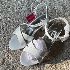 Nina White/Silver Strappy Ankle Strap Block Heel Sandals Glitter US 5 M