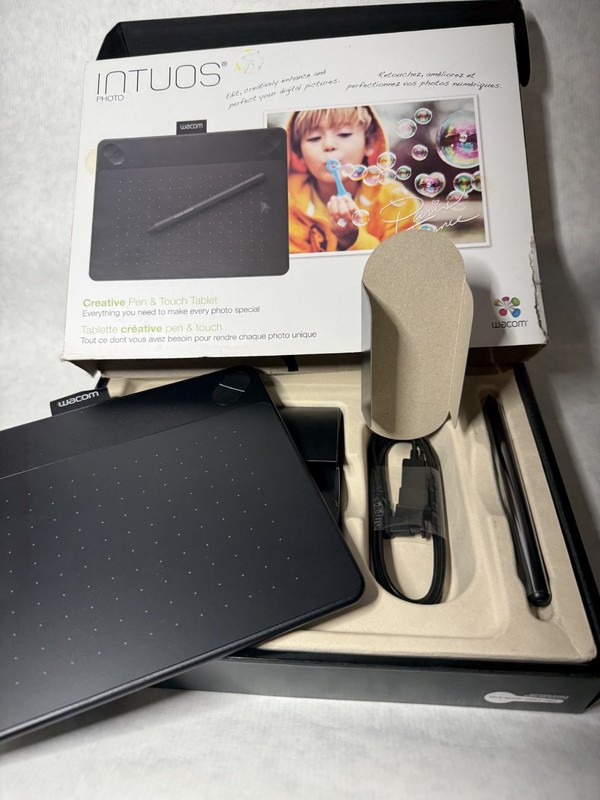 Wacom Intuos CTH-490 Digital Drawing Tablet with Pen - Tested Working