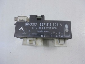 VW VOLKSWAGEN PASSAT B3 LÜFTERMODUL 357919506A / AU 23578