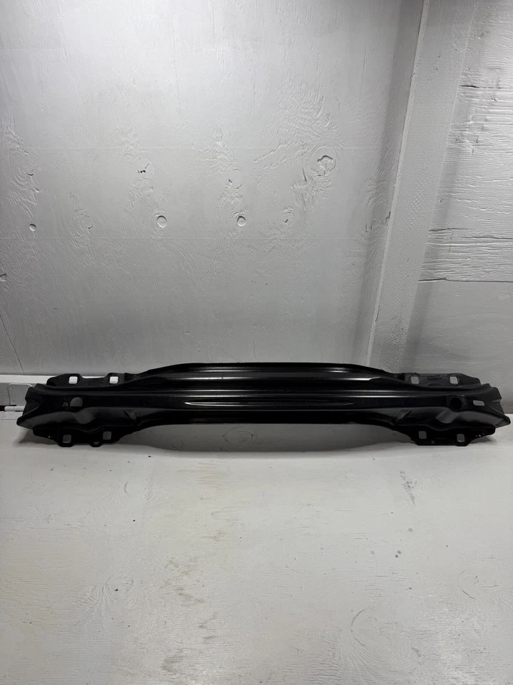 Barra de impacto de refuerzo trasero Jaguar XE F-pace 2017-2023 OEM GX7317B892AD Foto 2 de 4