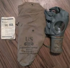 WWII WW2 US Military Non-Combatant M1A2-1-1 Med Adult Gas Mask, Carrier bag