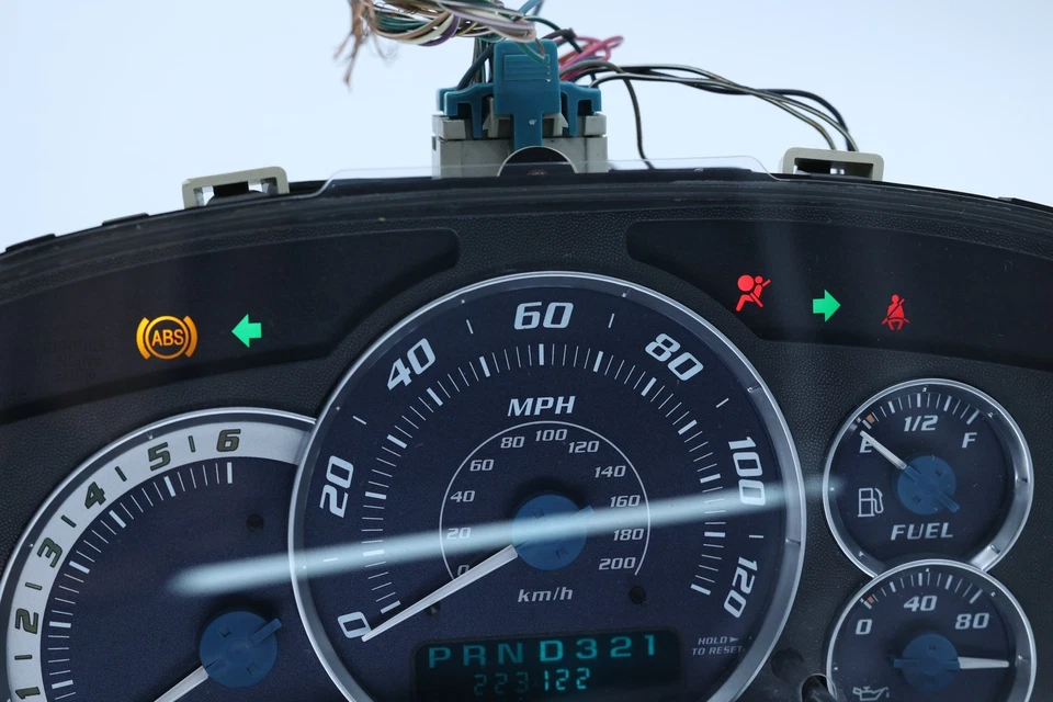 2002 Cadillac Escalade EXT Speedometer Instrument Gauge Cluster 15073350 223K Mi Foto 3 de 4