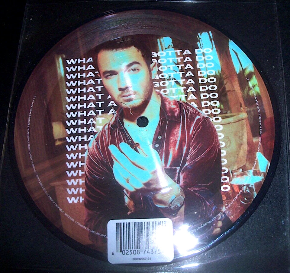 JONAS BROTHERS What A Man Gotta Do 7" PICTURE DISC New KEVIN VERSION - Image 2 of 2