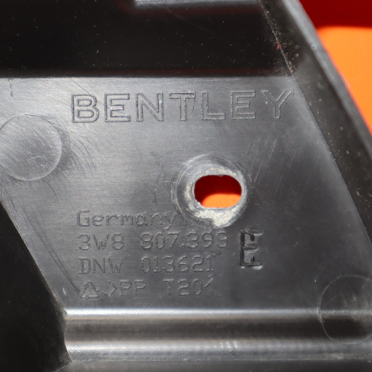 BENTLEY SUPERSPORTS REAR BUMPER BRACKET GUIDE LEFT 2009 2010 2011 3W8807375F