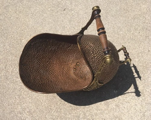 Vtg Large Hammered Copper Coal Log Scuttle Bin Ash Bucket Fireside 24”x16”