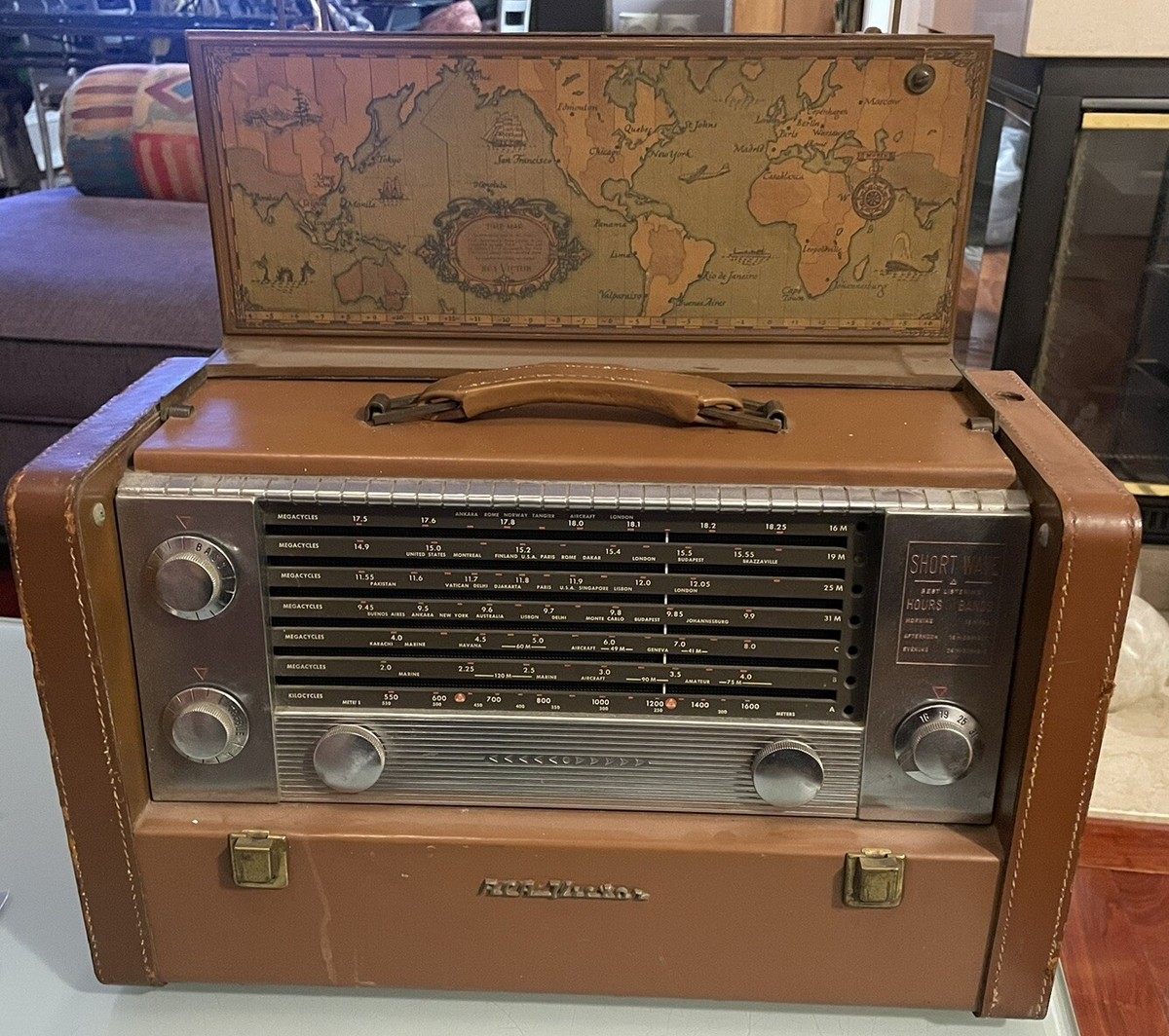 Vintage RCA Victor Model 3-BX-671 Strato-World Ch= RC-1125