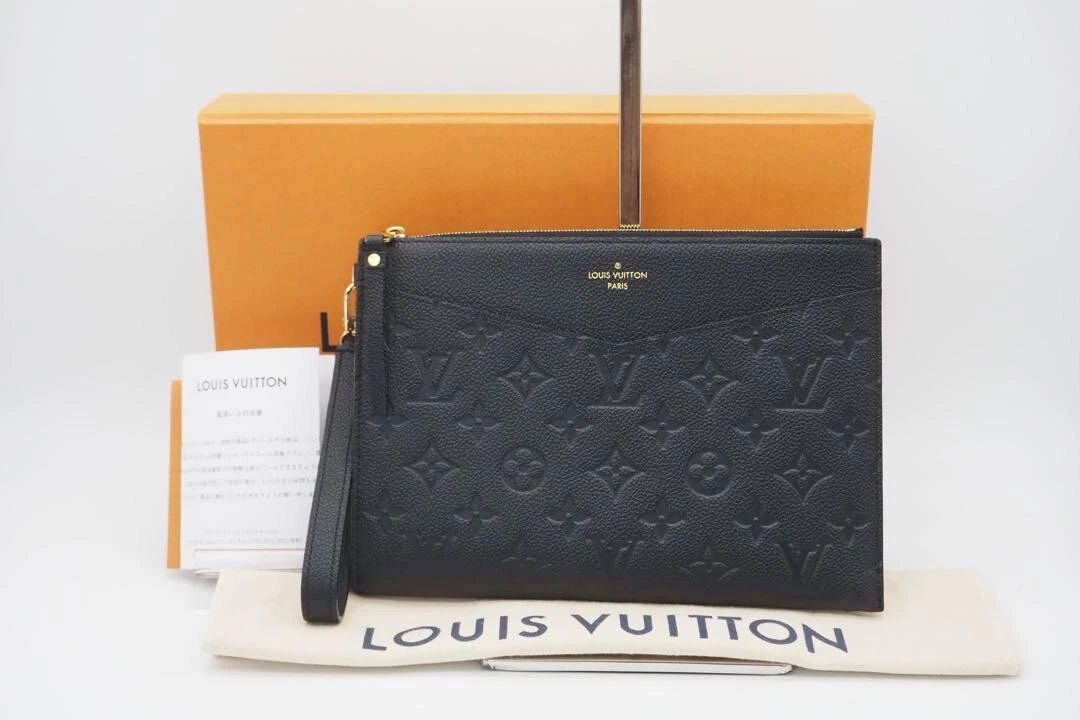 Louis Vuitton Melanie Pochette