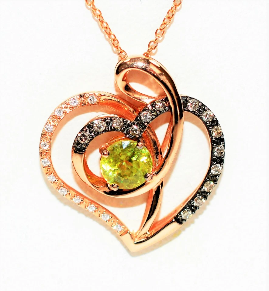 Collar LeVian Esfena Natural y Diamantes Oro Rosa Sólido 14K .96tcw Corazón Fino Foto 2 de 4