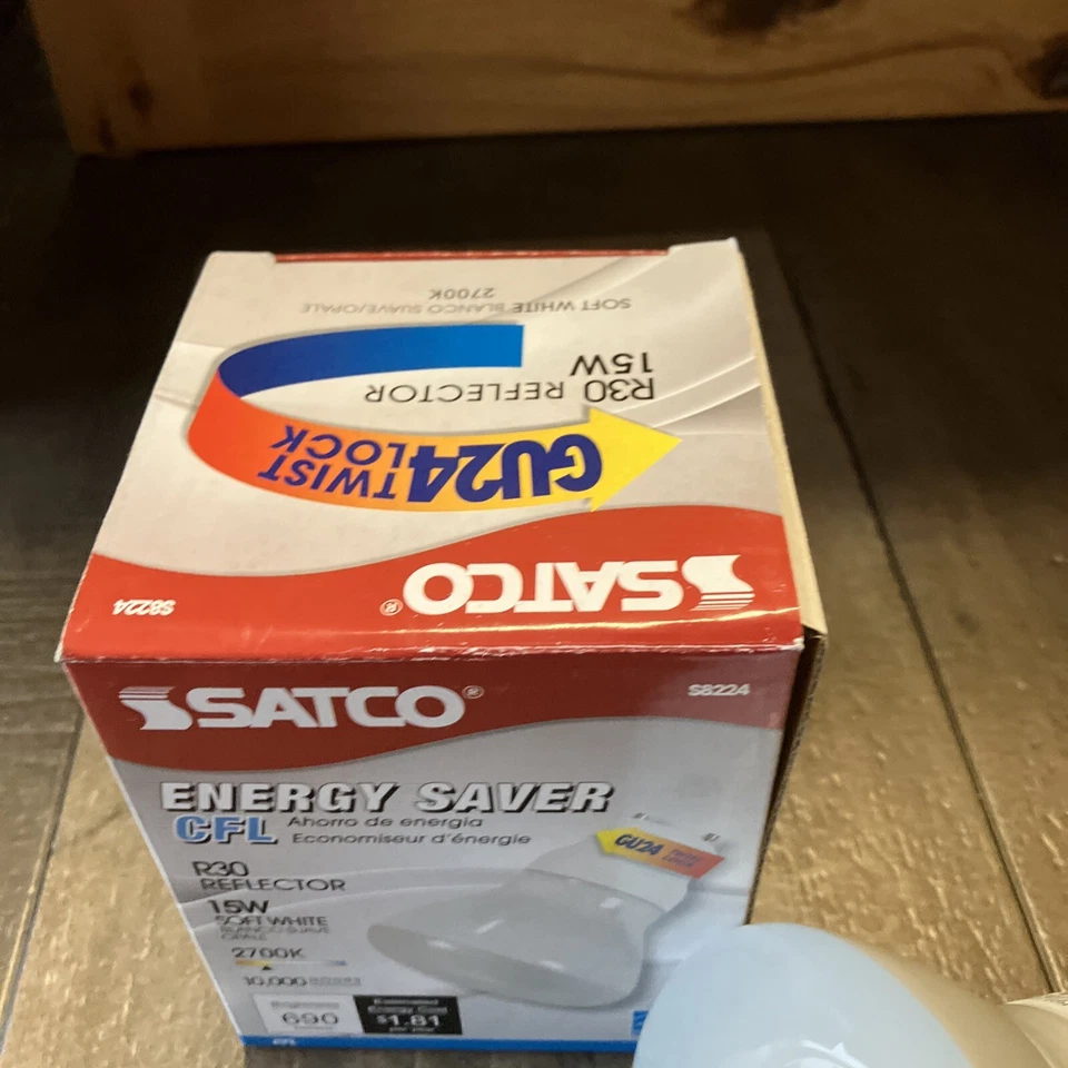 Satco S8224 15 Watt (65 Watt) 690 Lumens R30 Reflector CFL Soft White 2700K GU24 - Image 3 of 4
