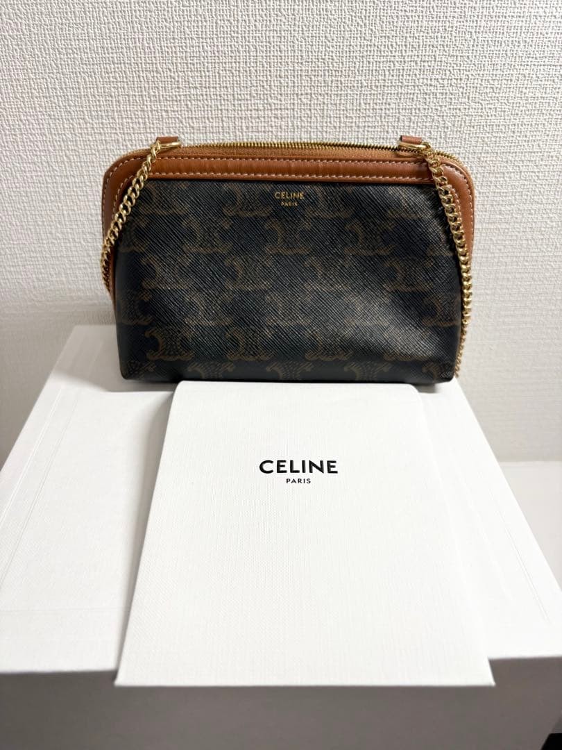 Authentic, beautiful condition CELINE Chain Clutc… - image 7