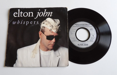 45 TOURS ELTON JOHN WHISPERS