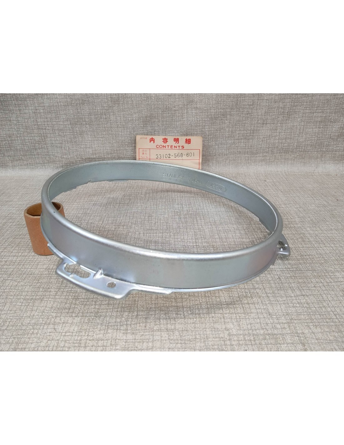Cerclage intérieur de phare Honda 33102-568-601 en acier inoxydable brossé