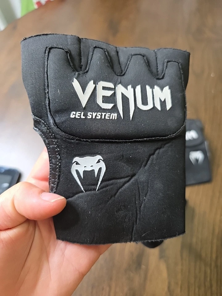 Venum Kontact Boxing Gel Glove Wraps Black - Image 4 of 4