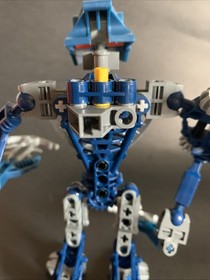 2005 LEGO BIONICLE: Toa Hordika Nokama (8737) With Random Lego Parts