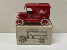 Ertl 1913 Ford Model T die-cast van coin bank