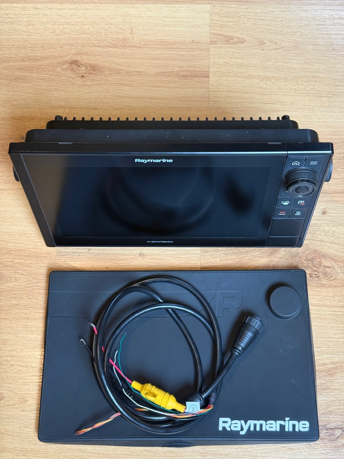 Raymarine Axiom Pro 12 RVX Chartplotter GPS Fishfinder