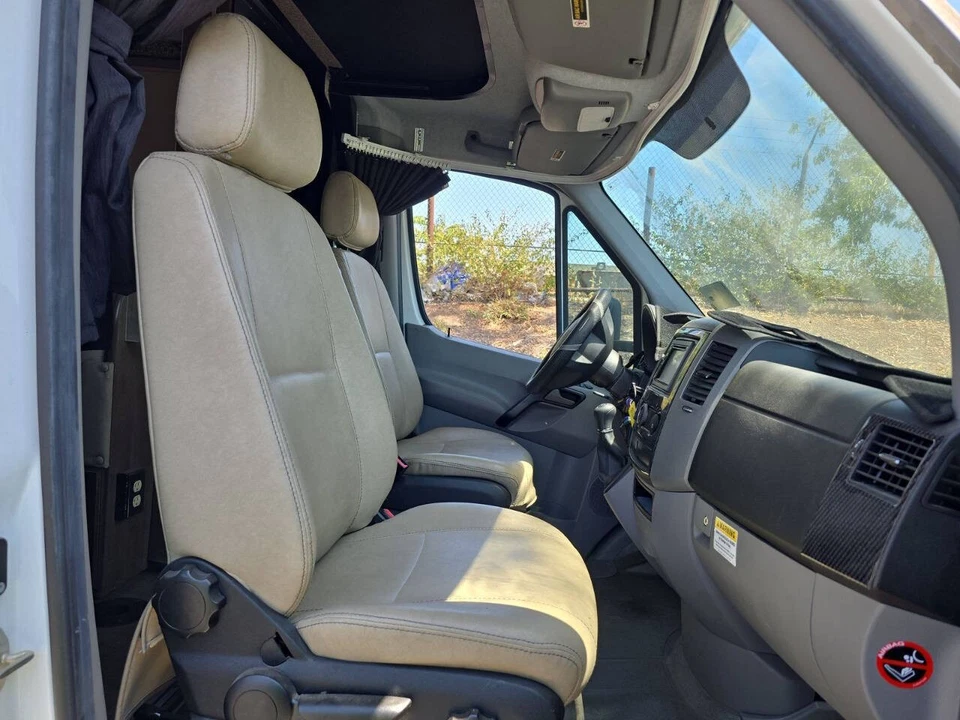 2017 Mercedes-Benz Sprinter 3500 Premium - Image 4 of 4