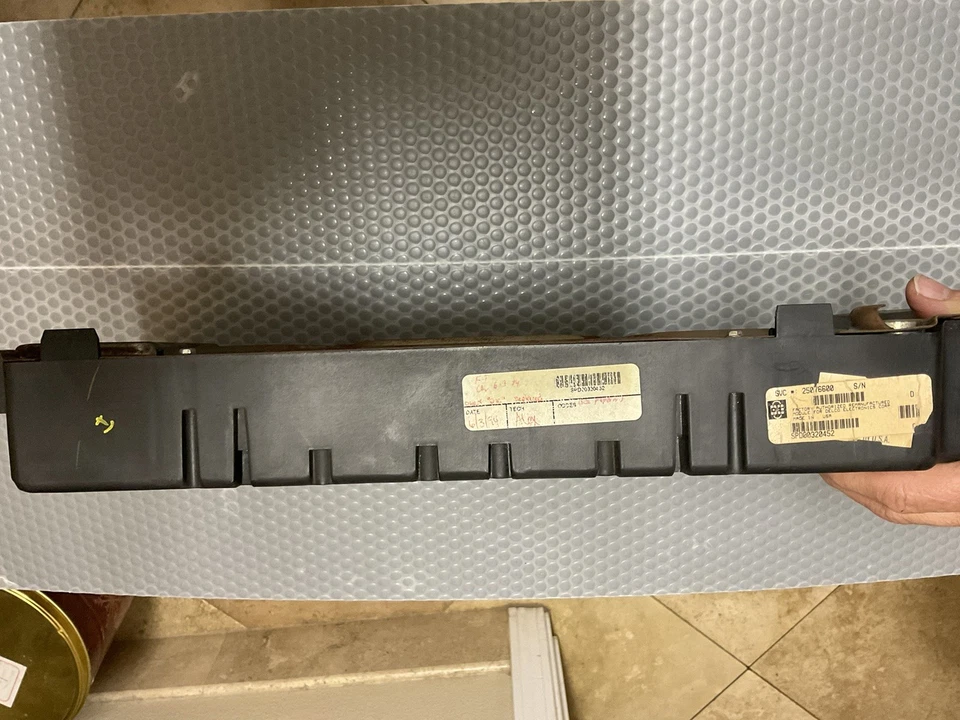 Chevrolet Corvette C4 1984 velocímetro cuadro de instrumentos cuadro de indicadores Foto 4 de 4