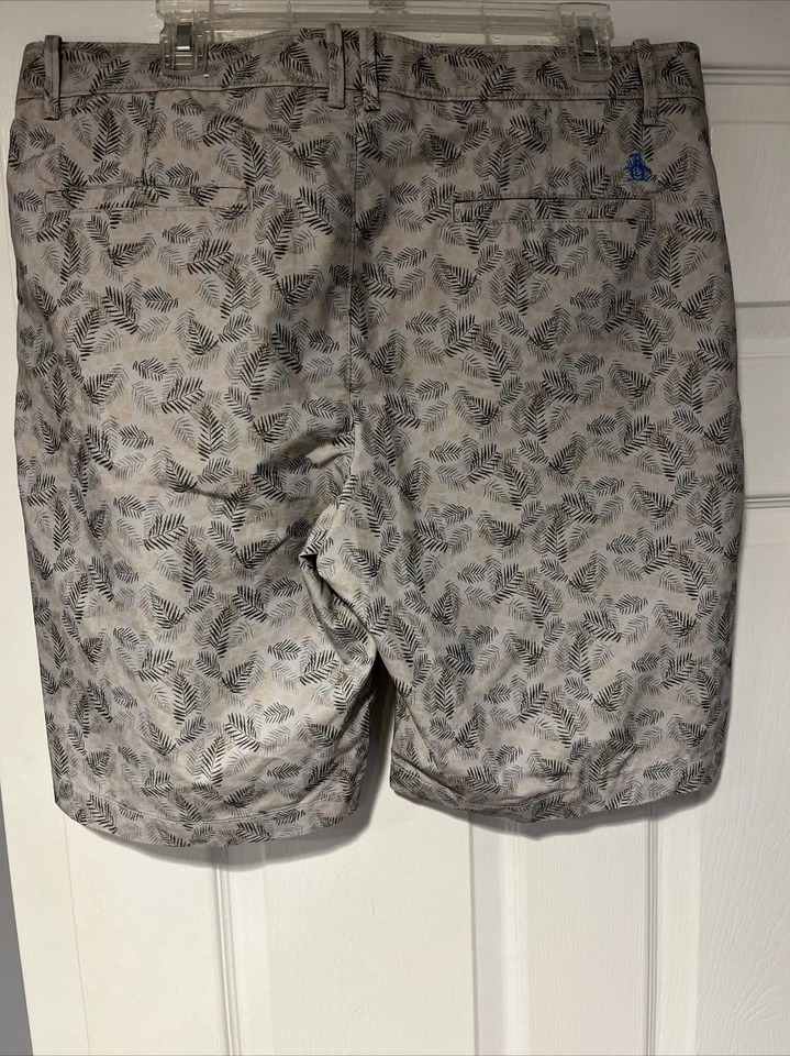 Men's ORIGINAL PENGUIN Size 34 Flat Front Floral Shorts Gray 9.5” Inseam - Image 3 of 4