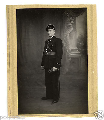 Portrait d'un officier de Gendarmerie. Portrait of a Gendarmerie