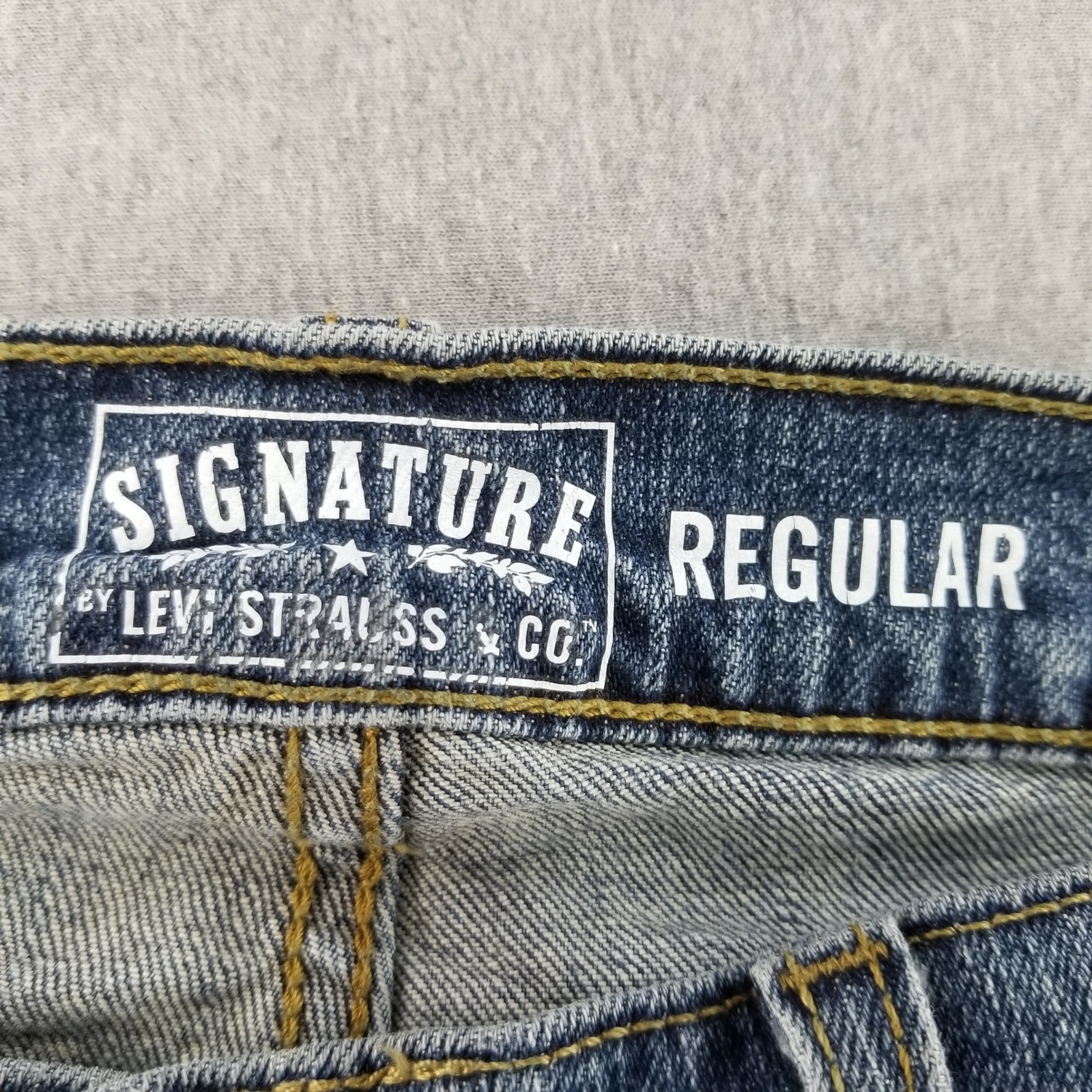 Levi Signatures Jeans Men's Size 38x30 Regular Fit Work pants High Quality thumbnail 3