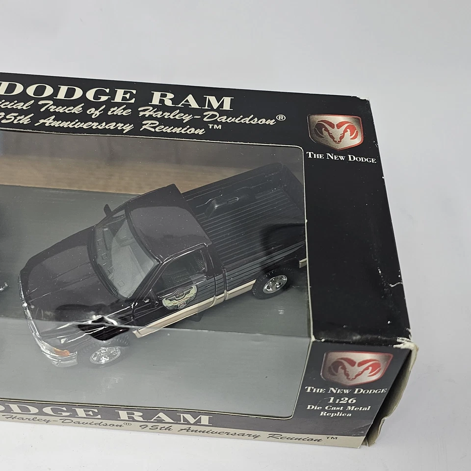Harley Davidson Dodge Ram Truck 95th Anniversary Electra Glide Motorcycle 1:18   - Image 3 of 4