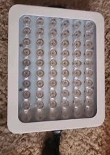 Forefront Health Quad-wave Red Light Therapy Device.  300w-60 Bulbs