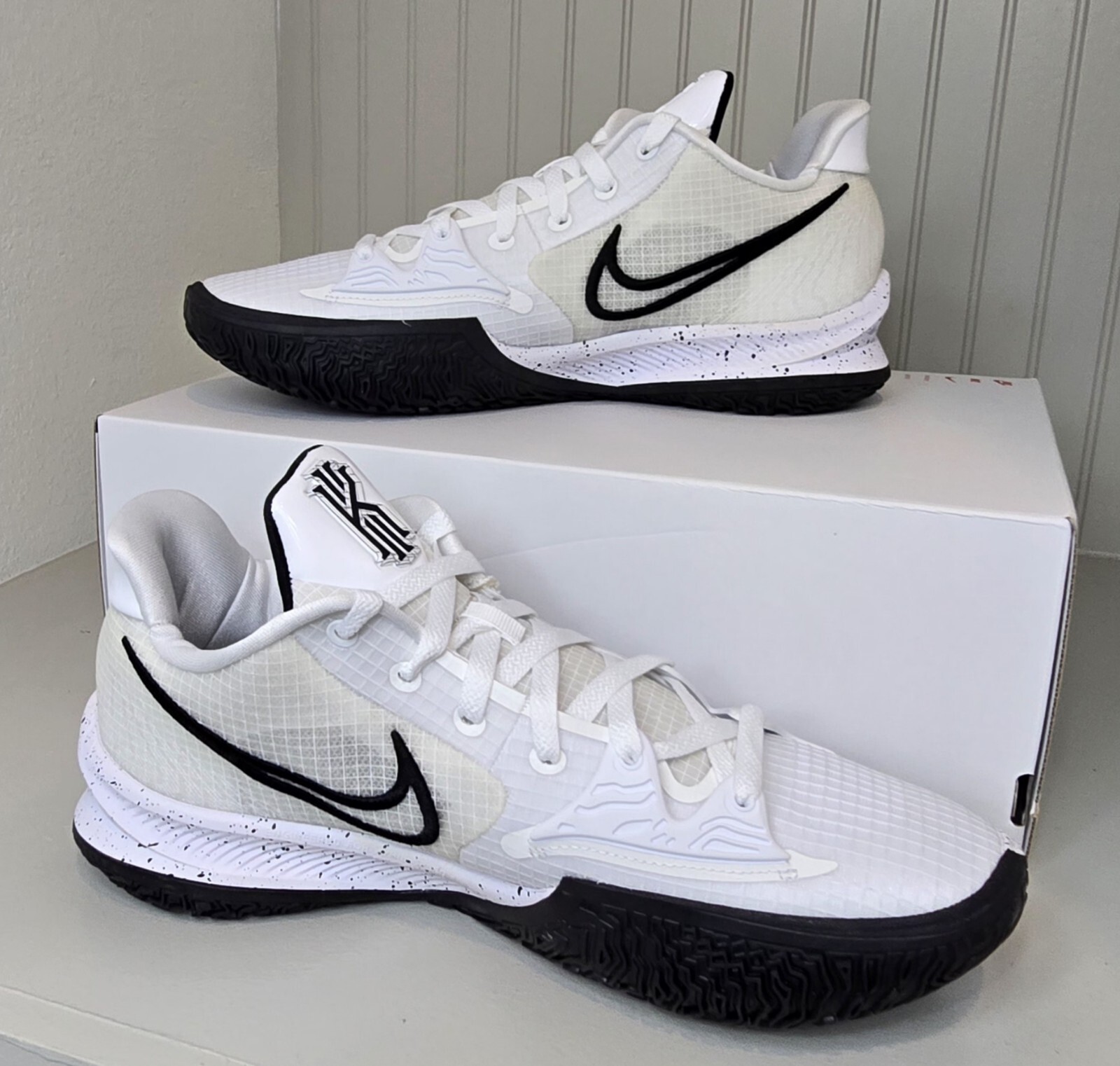 New Nike Kyrie Low 4 TB White  Basketball Shoes DM5041-100 Men's Size 11.