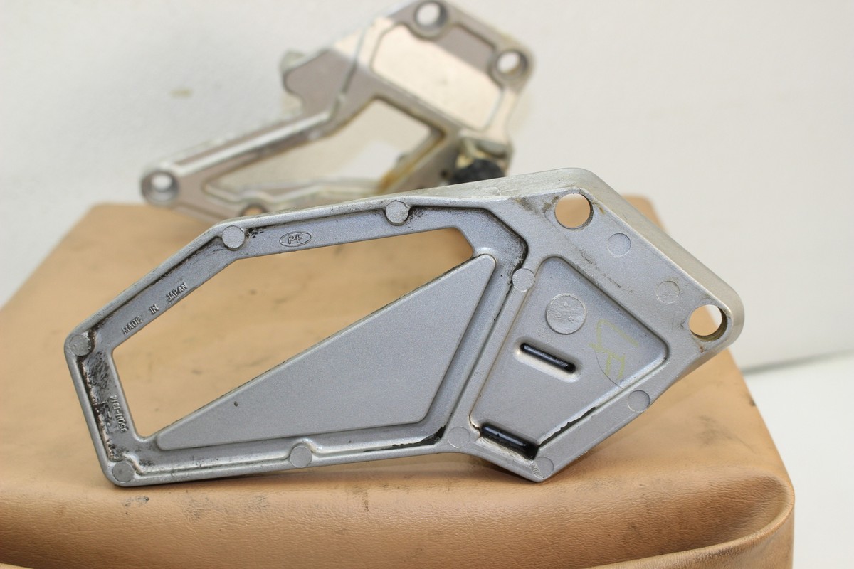 1987 KAWASAKI NINJA ZX750 (#299) LEFT RIGHT FRONT FOOT REST PEG
