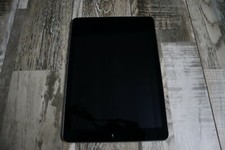 Apple iPad Pro 1st Gen. 128GB, Wi-Fi, 9.7 in - Silver