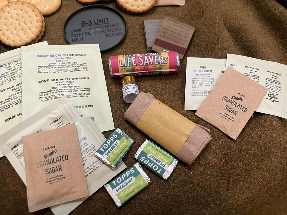 US Korean War Ration, Combat, Individual - Fully Edible Reproduction ...