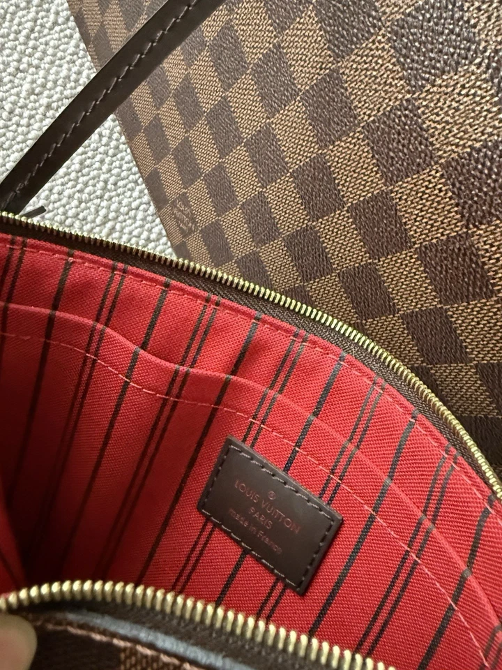 Louis Vuitton Neverfull MM Damier Ebene Canvas Cherry Tote Bag RRP £1,430 - Image 4 of 4
