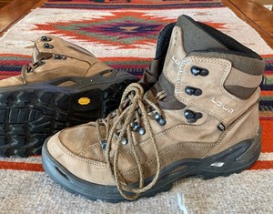 wide hiking boots
