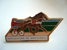 PINS VINTAGE HIPPODROME DE VINCENNES PARIS COURSE CHEVAL SULKY wxc 4