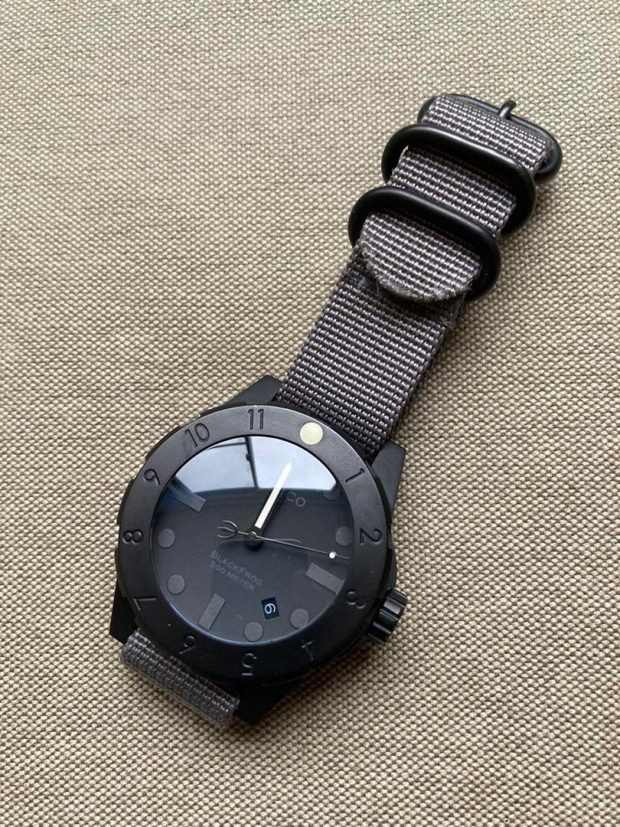 GORUCK's RESCO Instruments Black Frog Gen1 Men's 200m Quartz GORUCK's RESCO Instruments Black Frog Gen1 Men's 200m Quartz