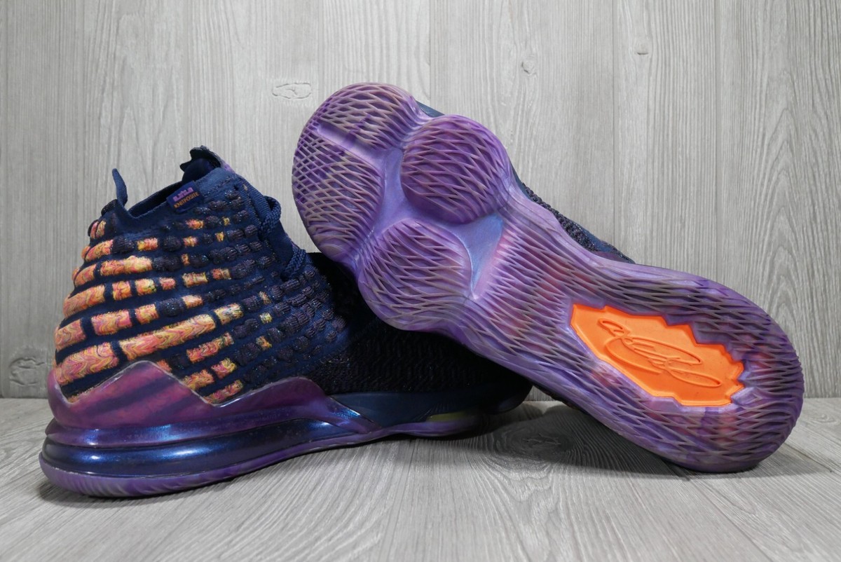 Excellent Condition) Nike Lebron XVII Space Jam Monstar Shoes
