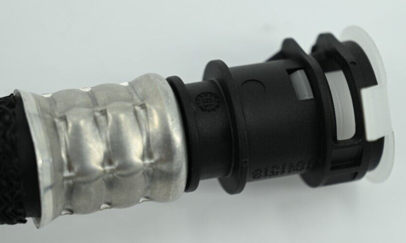 Genuine OEM Maserati AC Air Conditioning Compressor Hose Line P/N 670005039