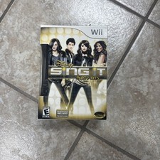 Disney Sing It Party Hits (Nintendo Wii, 2010) With Microphone Complete & Tested