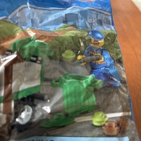 LEGO CITY Set 30313 Garbage Truck & Trash Man Polybag 48 Pc