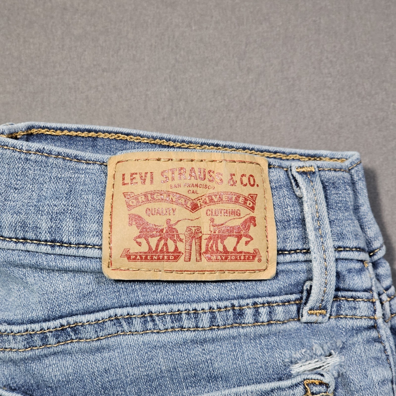 Levi Strauss 710 Super Skinny Womens Denim Jeans Blue Size 27 Distressed thumbnail 4