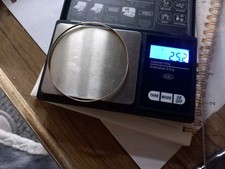 9ct GOLD PATTERNED BANGLE 2.50 grams 8 inch