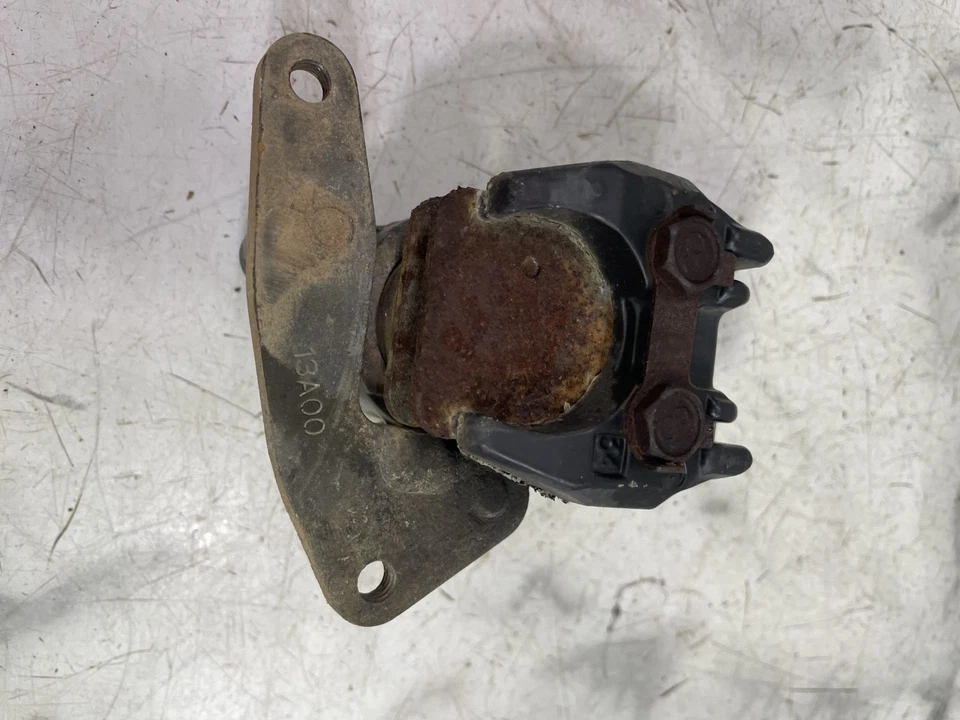 87 Suzuki SP 125 SP125 front brake caliper - Image 3 of 4