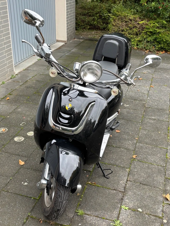 Nostalgie Roller ZN125T-E schwarz/chrome 125ccm 6 kw 6.964 km TÜV 5/2026 - Bild 4 von 4
