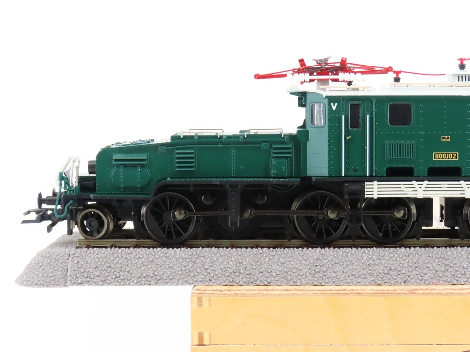HO Roco Museum Edition 43378 OBB BR 1100 Crocodile Electric #102 - DCC Ready - Image 2 of 4