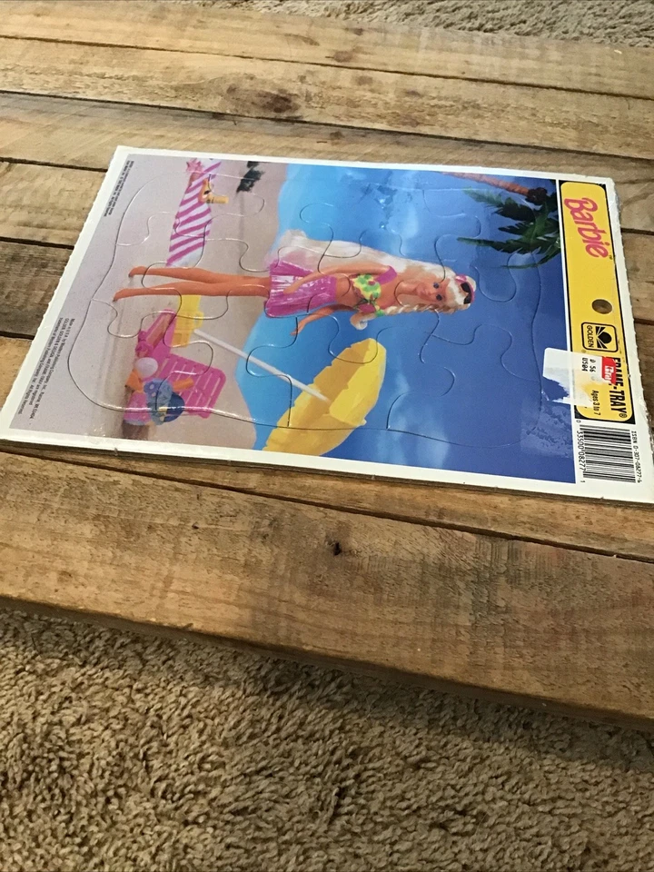 Barbie dorada Mattel 1993 sellada 12 piezas marco 8,5"x11" bandeja rompecabezas día playa Foto 2 de 4