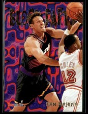 1995-96 Hoops #20 Dan Majerle Block Party Basketball Card 1103K