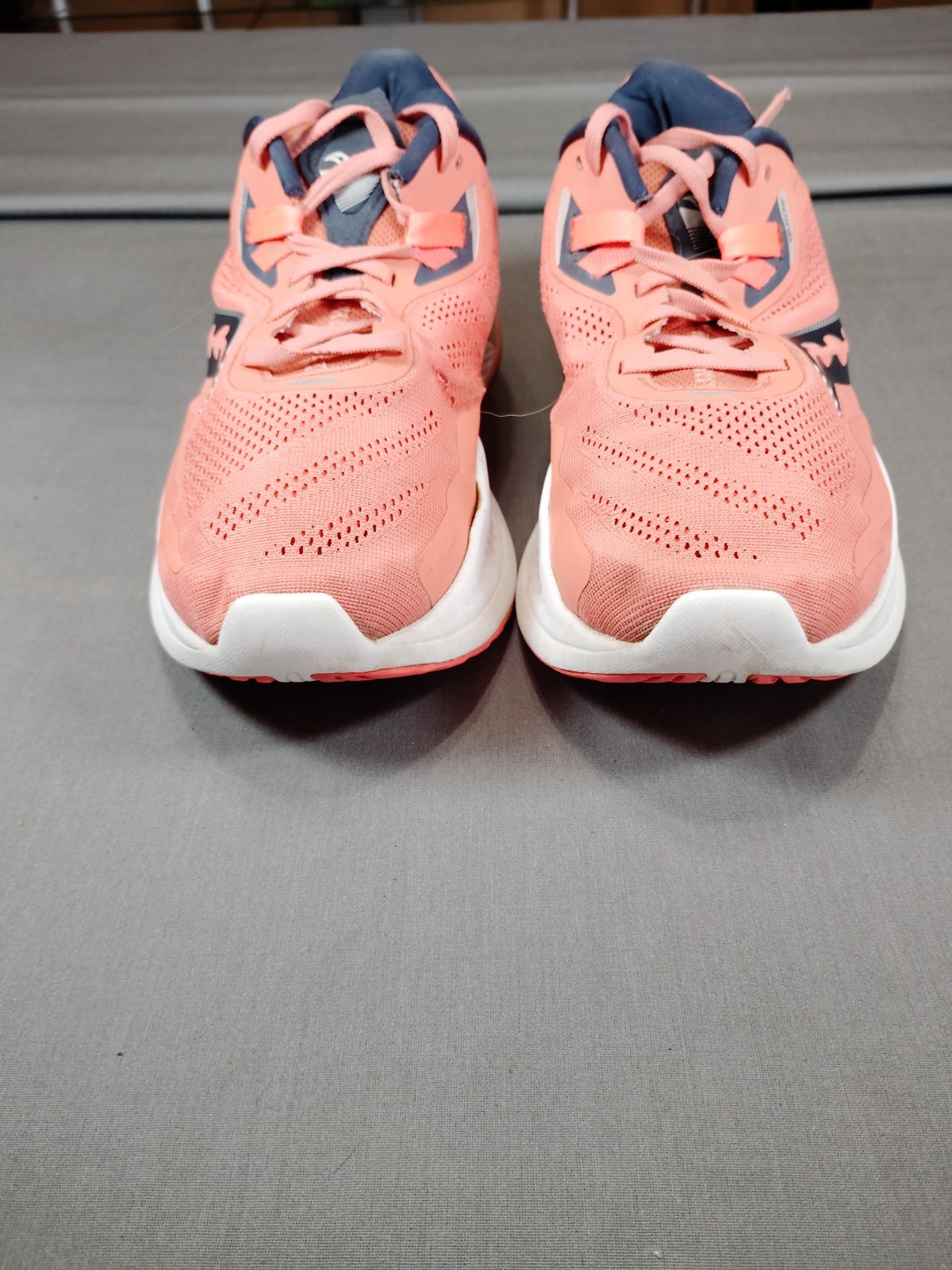Saucony Women 9 Guide 15 S10685-16 Orange Running Training Athletic Shoe Sneaker image 2
