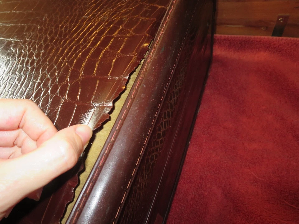 VINTAGE SAMSONITE SHWAYDER BROS DENVER LUGGAGE HARD CASE BROWN FAUX CROC 21X18X9 - Image 3 of 4