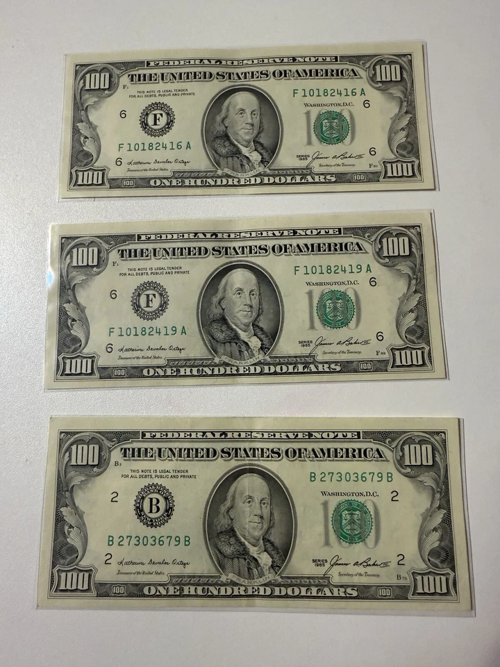 5-Circulated Small Head $100 dollar bills $500 Face Value - Image 2 of 4